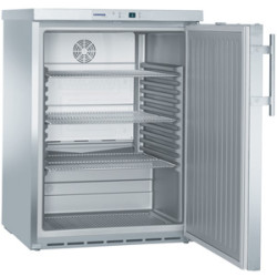 Шкаф холодильный барный Liebherr FKUv 1660 001 с глухой дверью - интернет-магазин КленМаркет.ру