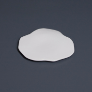 Тарелка, фарфор, 16 см, неровный край, белая