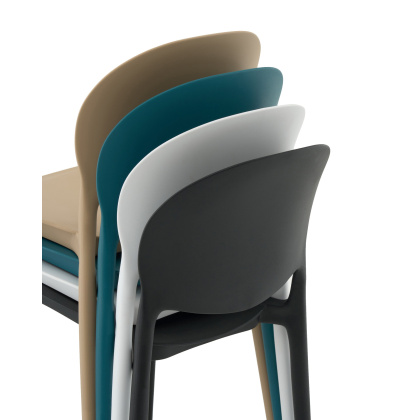 Стул пластиковый «Брау» с жестким сиденьем    - интернет-магазин КленМаркет.ру